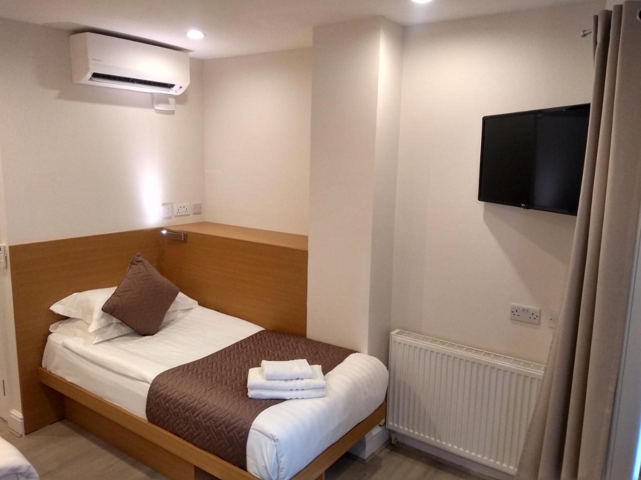 Triple Room,1657860324:JPEG